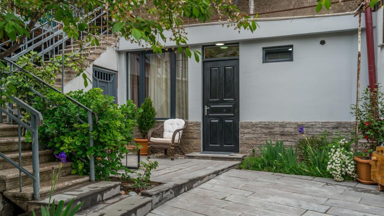 Sololaky Wall Tbilisi Exterior foto